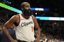 开云-哈登重返赛场，险胜首场状态出色，切尔西观众沸腾！